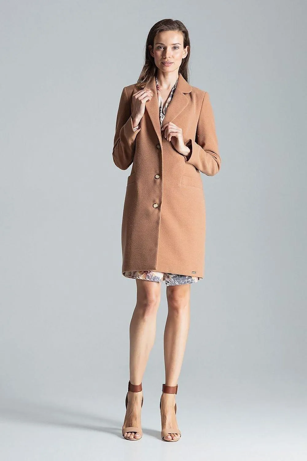 Chic Grey Mid-Length Coat with Elegant Collar and Trendy 3-Button Front Closure